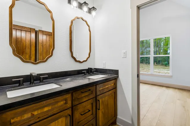 $619,000 | 589 Big Buck Drive, Moscow, TX 75960