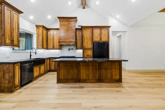 $619,000 | 589 Big Buck Drive, Moscow, TX 75960