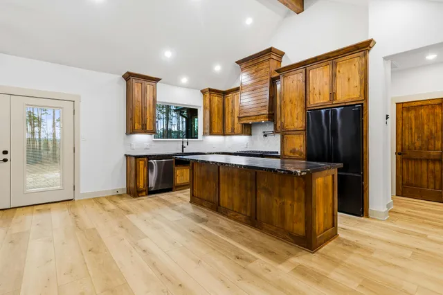 $619,000 | 589 Big Buck Drive, Moscow, TX 75960