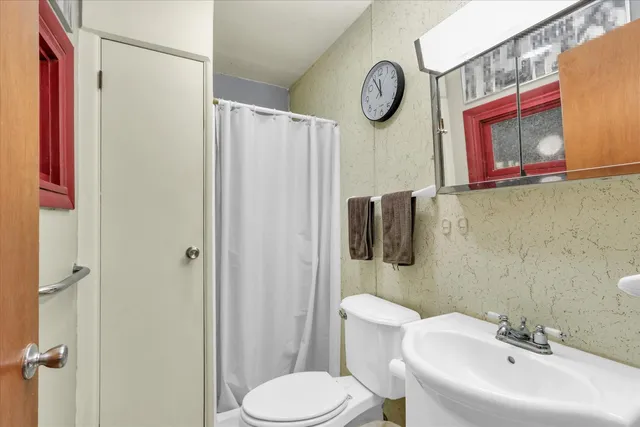 $167,500 | 202 East Sherman Street, St. Joseph, IL 61873