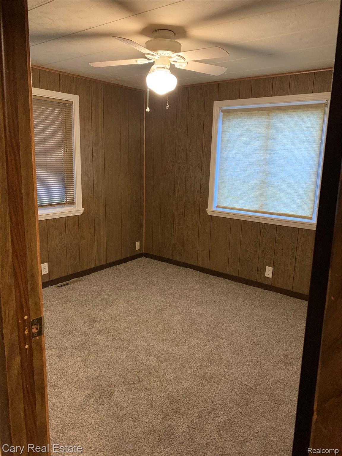 3538 Center Road Highland, MI 48357 - Photo 14 of 28 IMG_1045.jpg