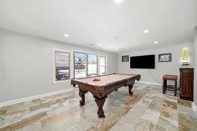 $995,000 | 2022 West 95th Street, Chicago, IL 60643