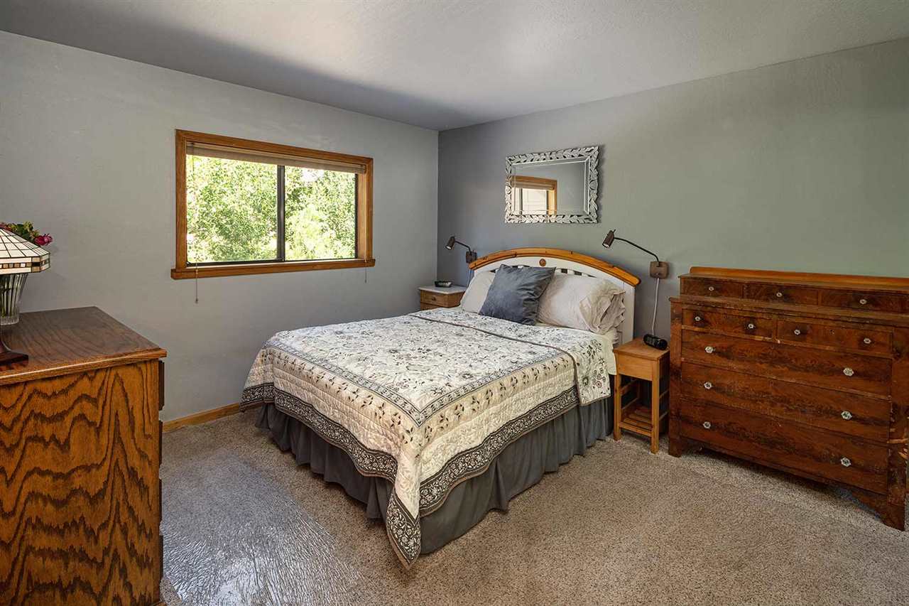 10249 Columbine Road Truckee, CA 96161 - Photo 13 of 21 Gallery Image 13