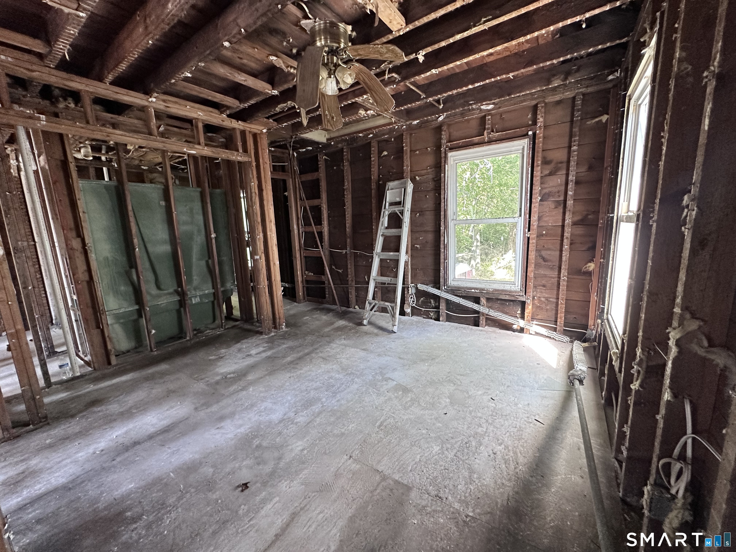 240 Mitchell Street Groton, CT 06340 - Photo 11 of 24 Gallery Image 11