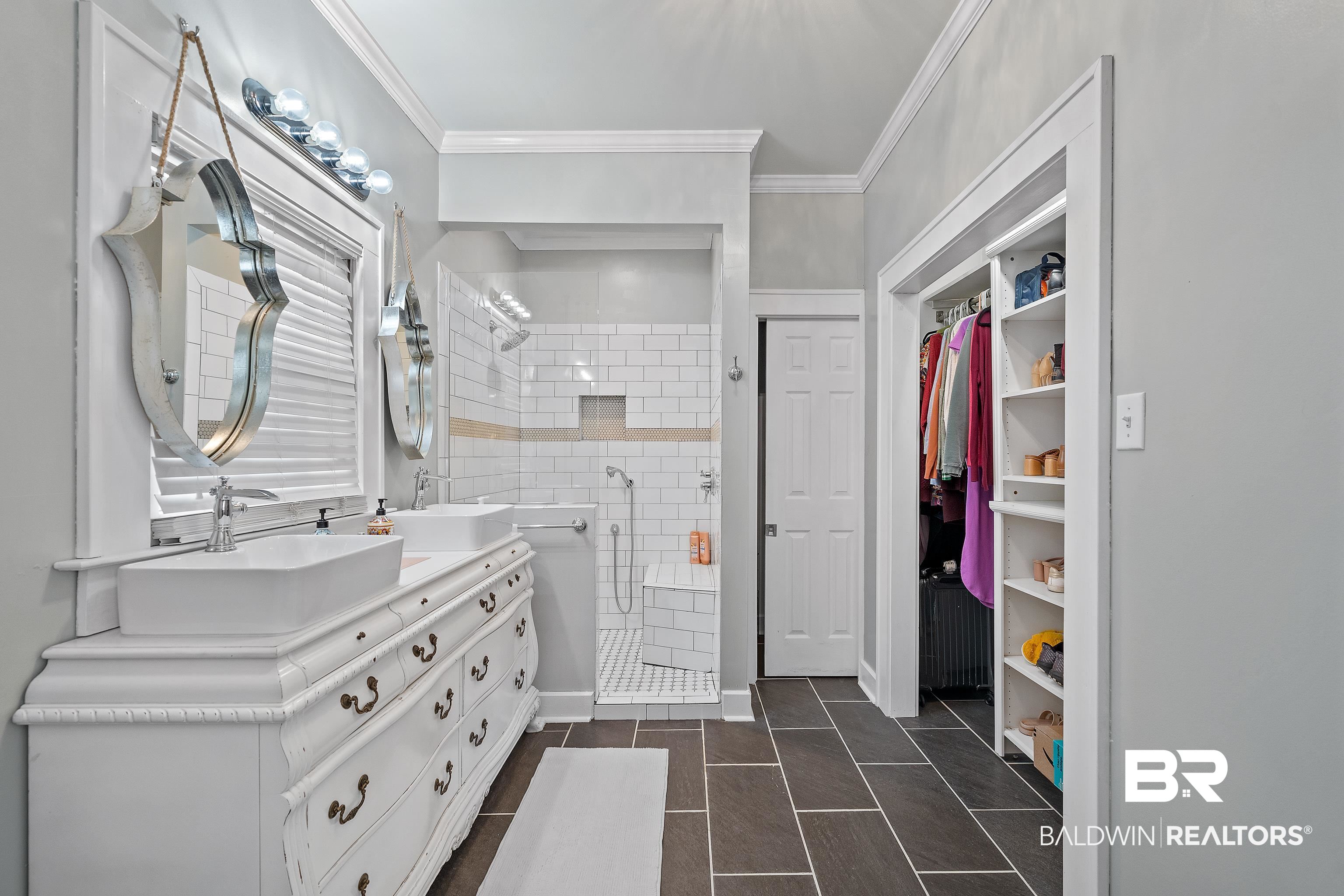 111 Macy Place Mobile, AL 36604 - Photo 22 of 35 Primary Bathroom with tiled shower