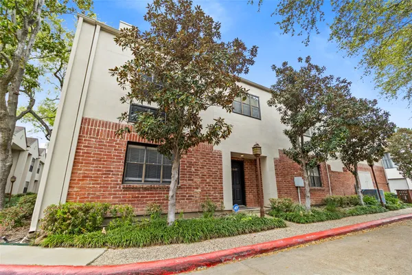 $2,300 | 2440 Bering Drive, Houston, TX 77057