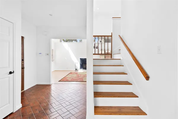 $2,300 | 2440 Bering Drive, Houston, TX 77057