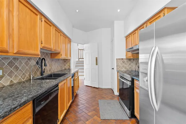 $2,300 | 2440 Bering Drive, Houston, TX 77057