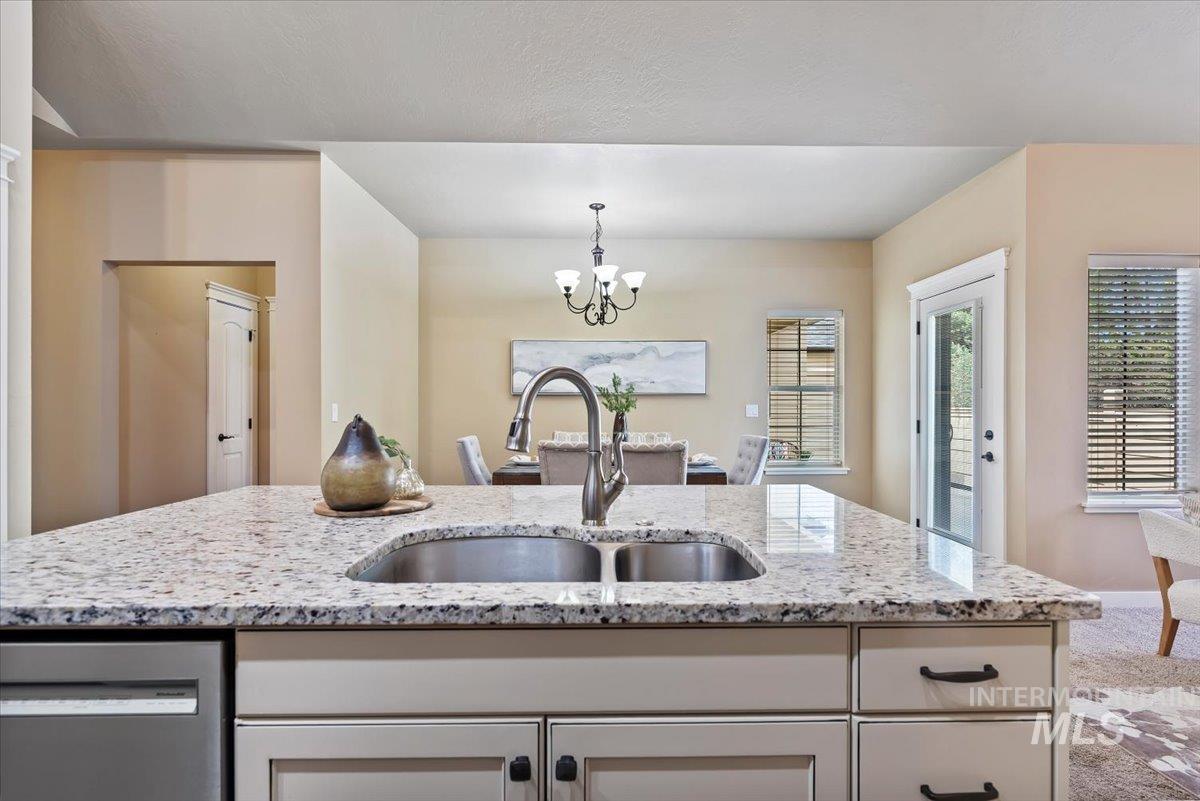 2916 North Cloverdale Road Boise, ID 83713 - Photo 13 of 32