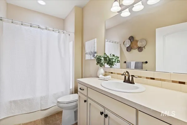 $450,000 | 2916 North Cloverdale Road, Boise, ID 83713