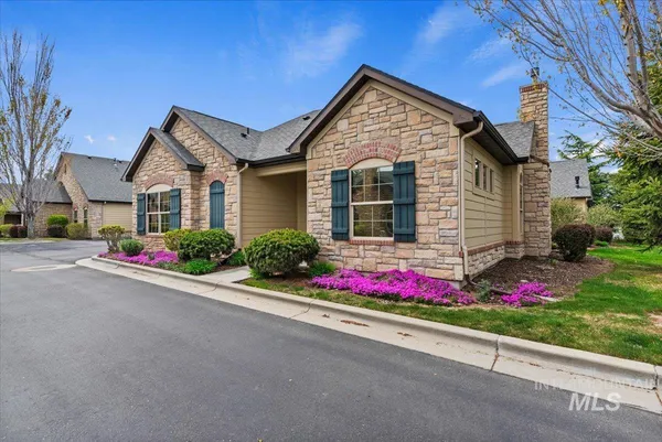 $450,000 | 2916 North Cloverdale Road, Boise, ID 83713