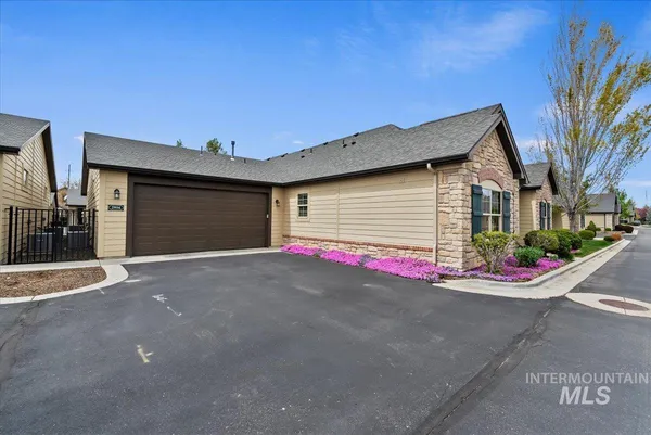 $450,000 | 2916 North Cloverdale Road, Boise, ID 83713