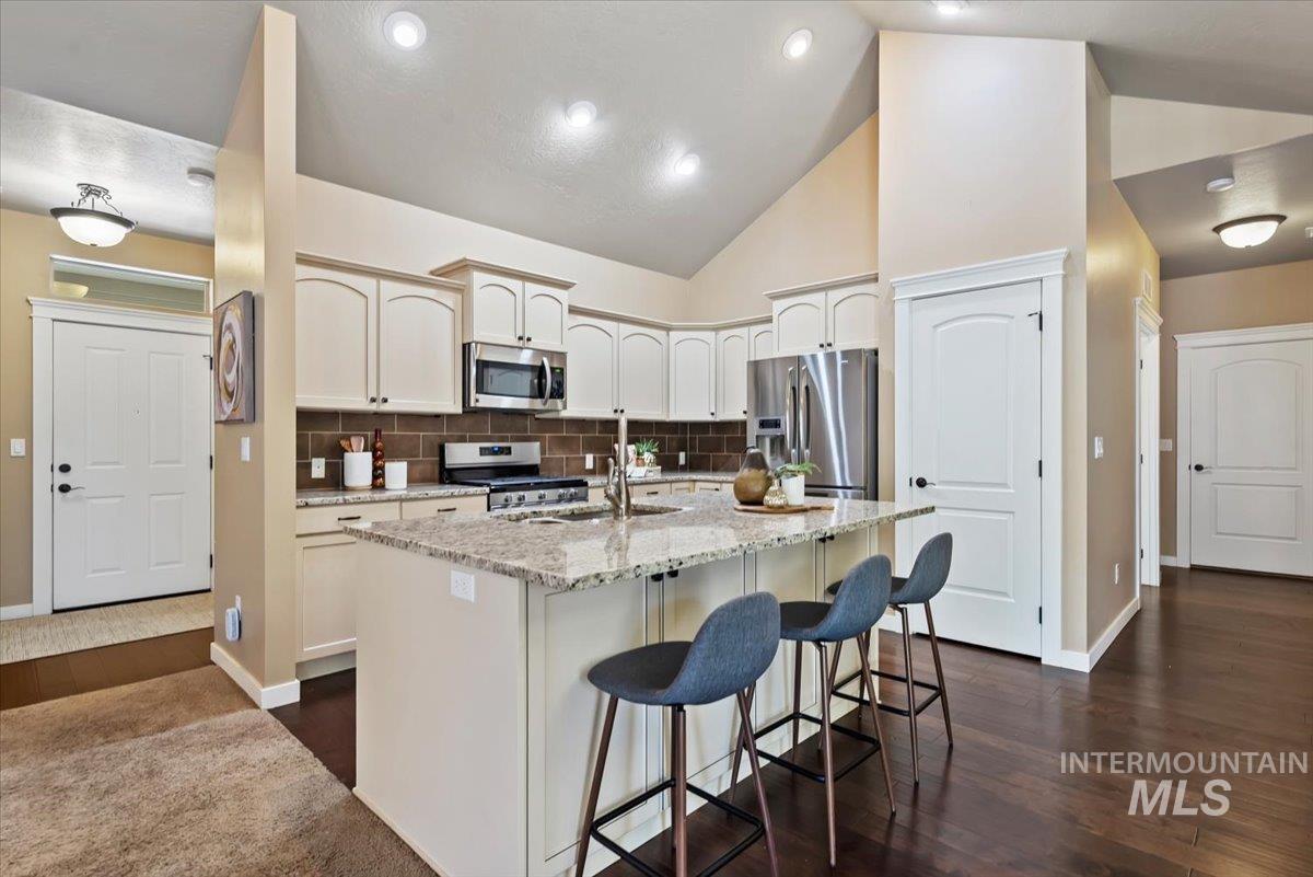 2916 North Cloverdale Road Boise, ID 83713 - Photo 10 of 32