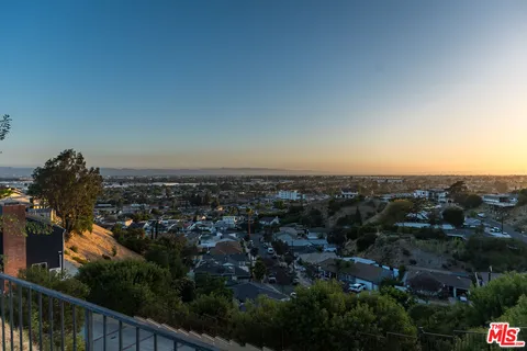 $1,399,000 | 8471 Vine Valley Drive, Sun Valley, CA 91352