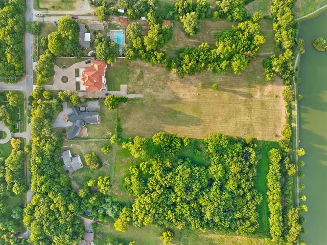 $9,000 | 8542 Meadowbrook Drive, Fort Worth, TX 76120