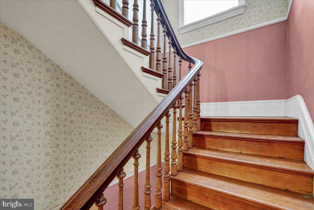 1670 Moselem Spring Road Hamburg, PA 19526 - Photo 16 of 78 a view of entryway