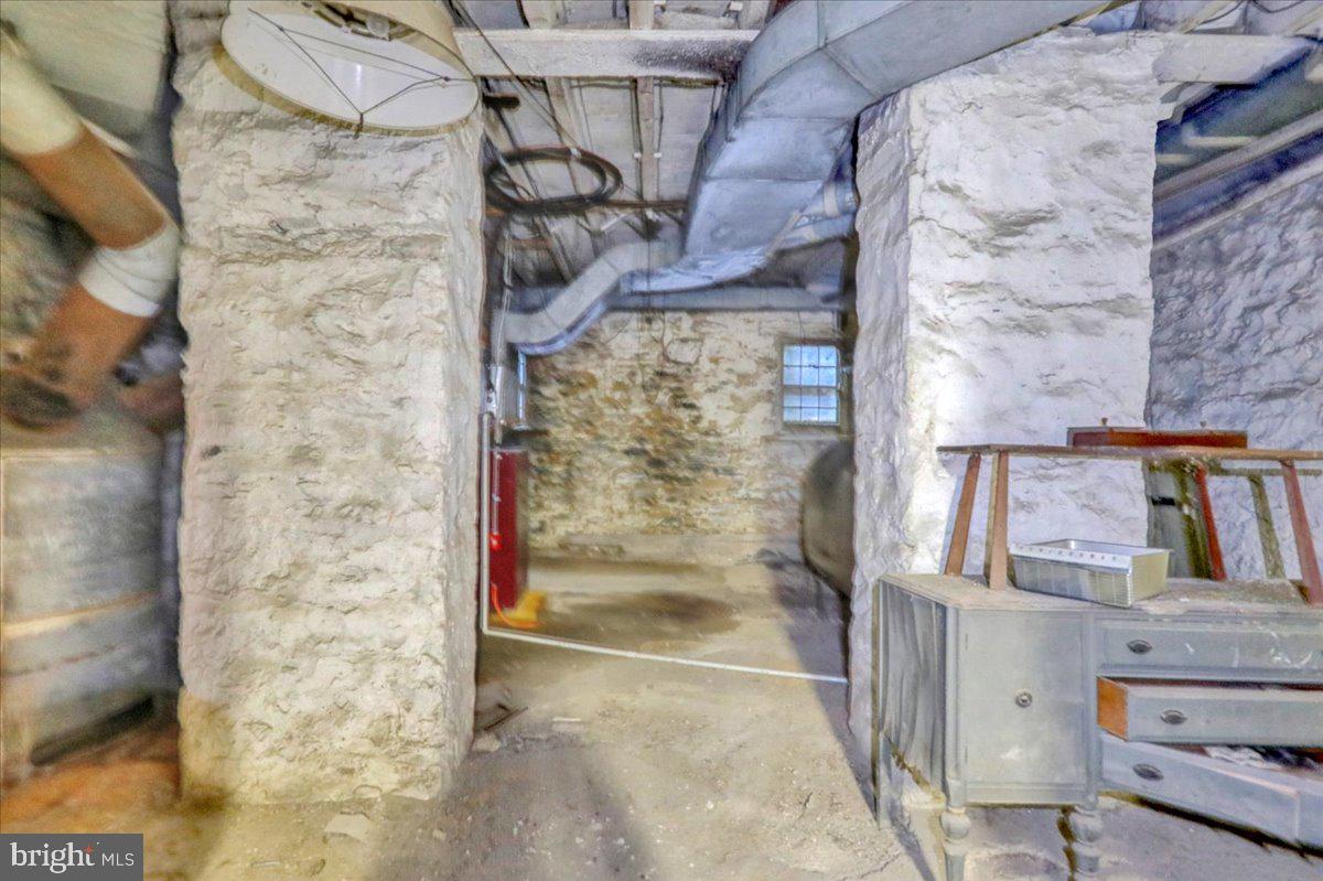 1670 Moselem Spring Road Hamburg, PA 19526 - Photo 34 of 78 a bathroom with a shower