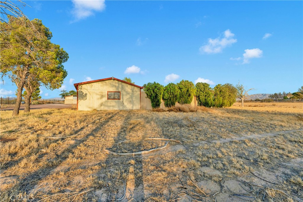 33445 Newberry Road Newberry Springs, CA 92365 - Photo 2 of 57