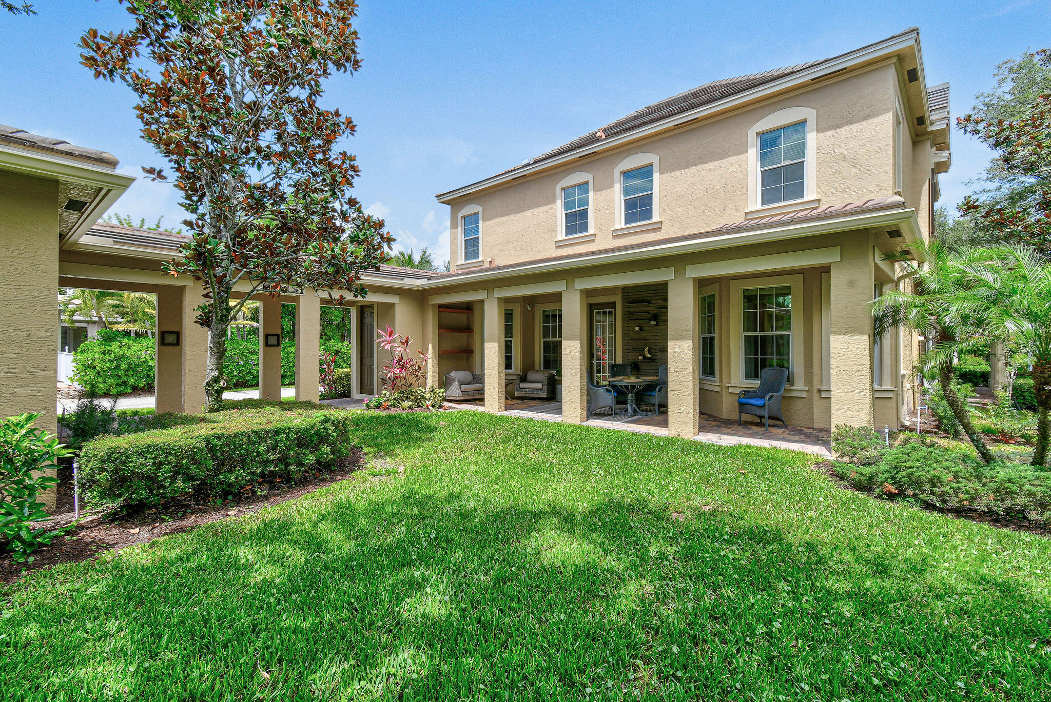 111 Tullamore Avenue Jupiter, FL 33458 - Photo 53 of 64 front view of the house and a yard