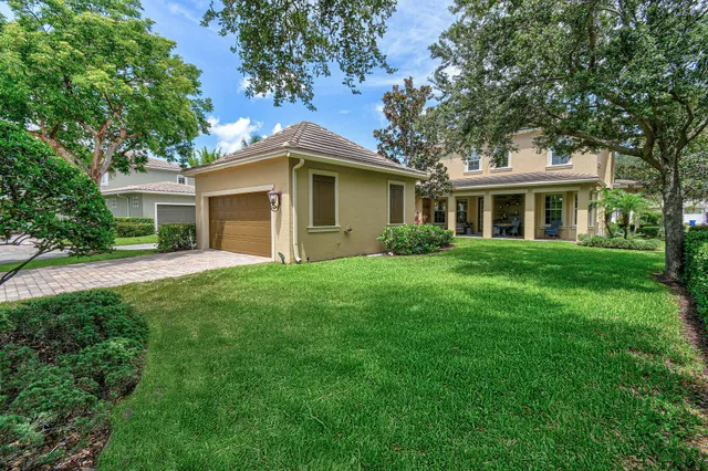 $1,275,000 | 111 Tullamore Avenue, Jupiter, FL 33458