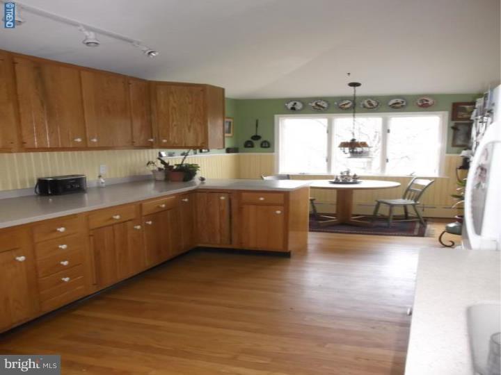7342 Rural Lane Philadelphia, PA 19119 - Photo 3 of 13