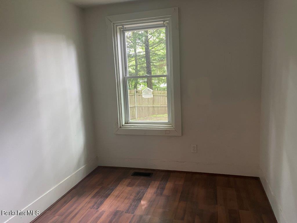 21 Woodleigh Road Pittsfield, MA 01201 - Photo 7 of 27 20260623_192207051_iOS