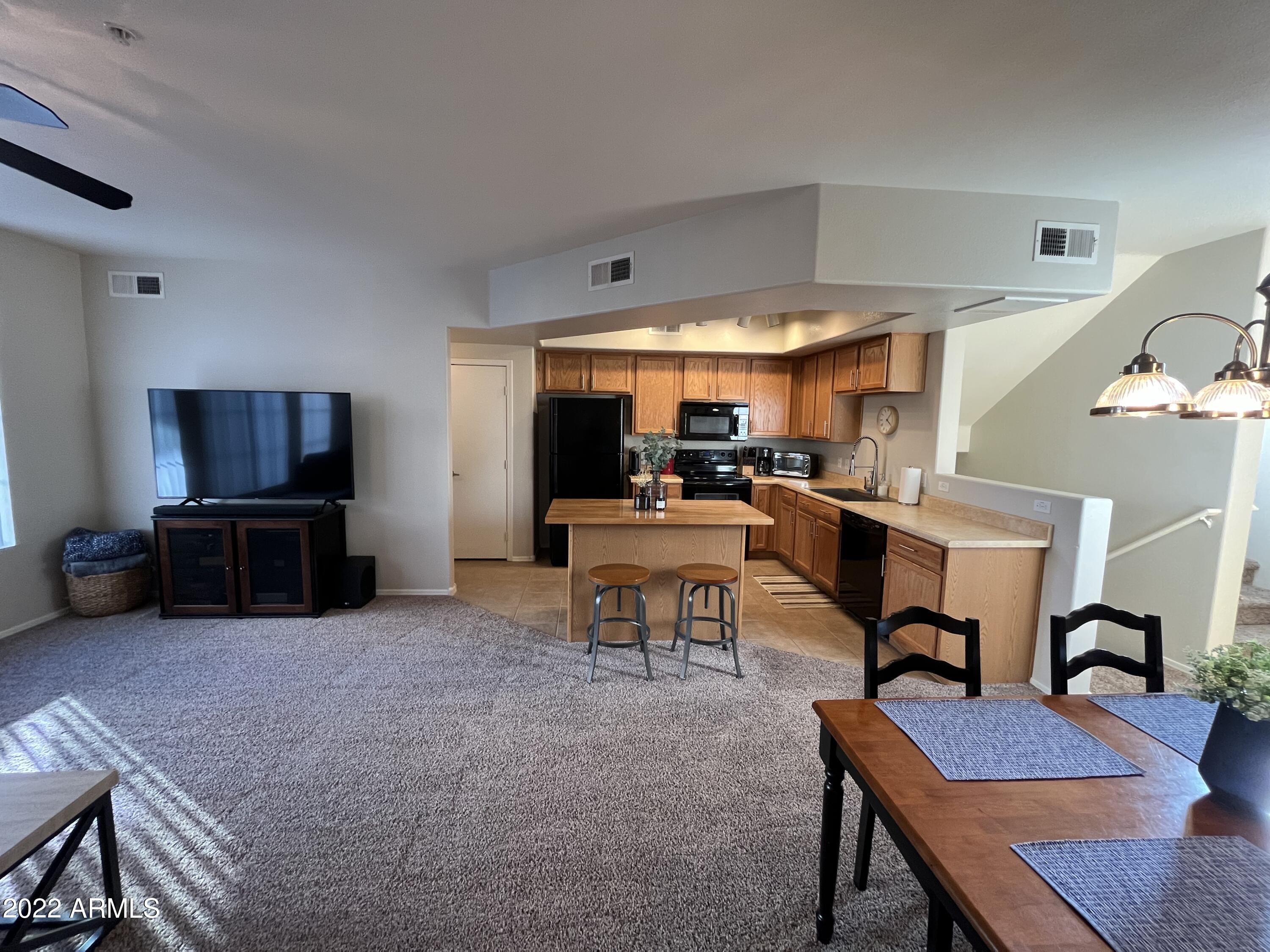 280 South Evergreen Road, Unit 1306 Tempe, AZ 85288 - Photo 12 of 58 Living room 5