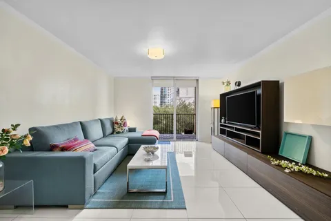 $439,000 | 520 Southeast 5th Avenue, Unit 2406, Fort Lauderdale, FL 33301