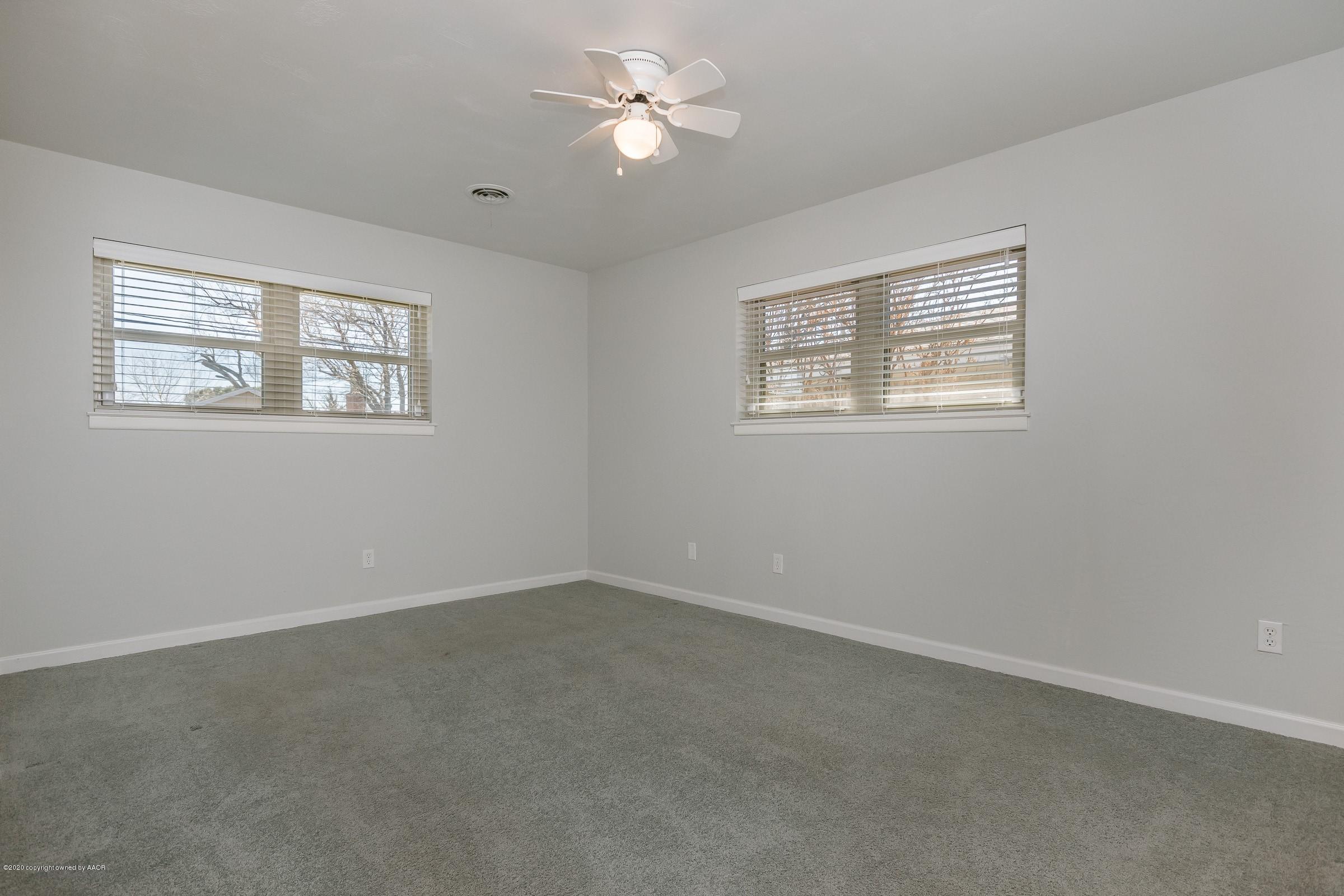 3421 Royal Road Amarillo, TX 79109 - Photo 13 of 19 013_2nd Bedroom
