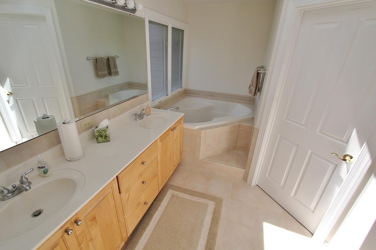 580 Calypso Road Moneta, VA 24121 - Photo 13 of 38 img_0756
