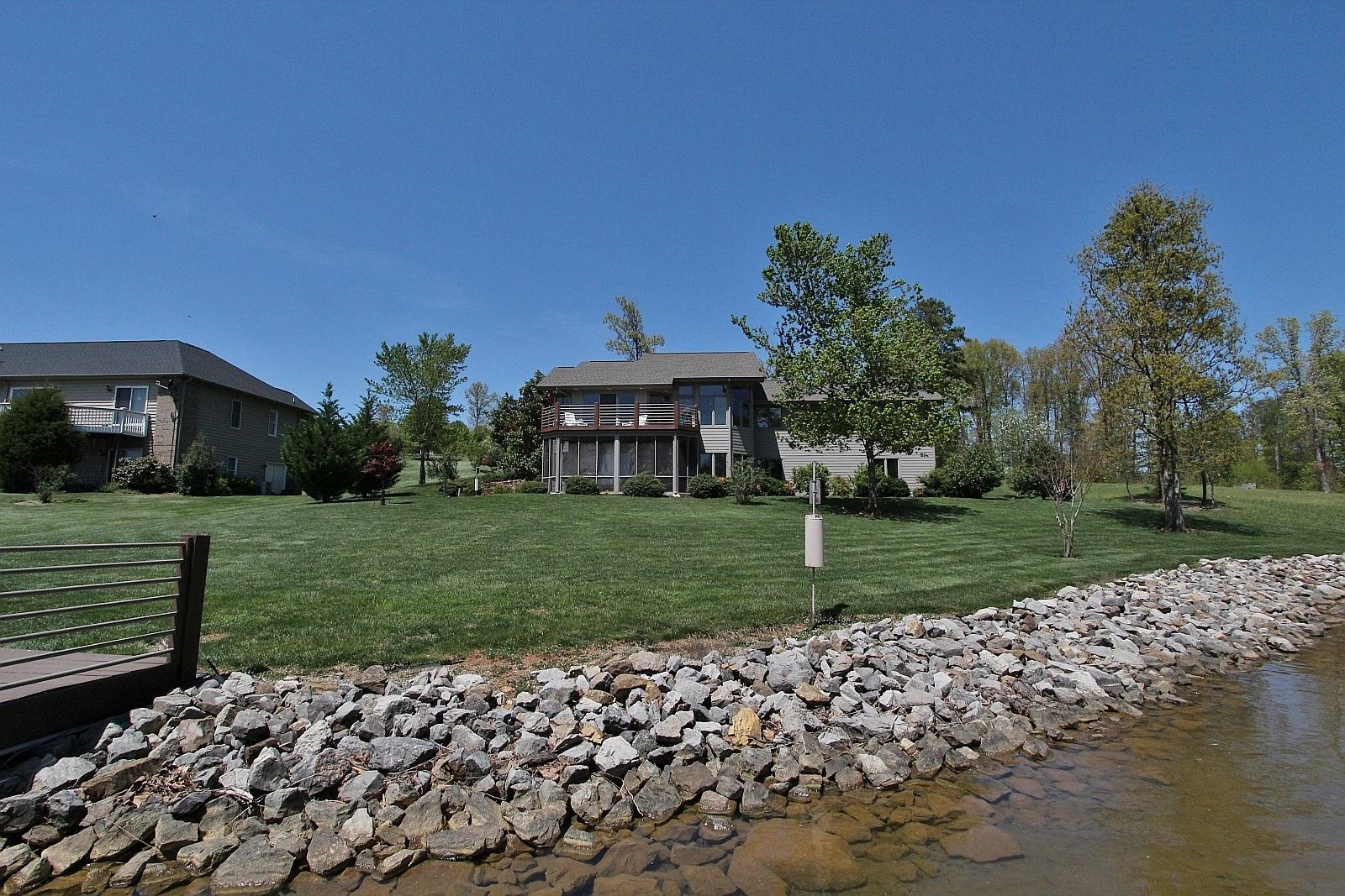 580 Calypso Road Moneta, VA 24121 - Photo 32 of 38 img_0816