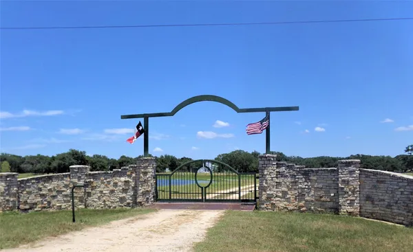 $1,595,000 | 2003 Oak Ridge Road, Weimar, TX 78962