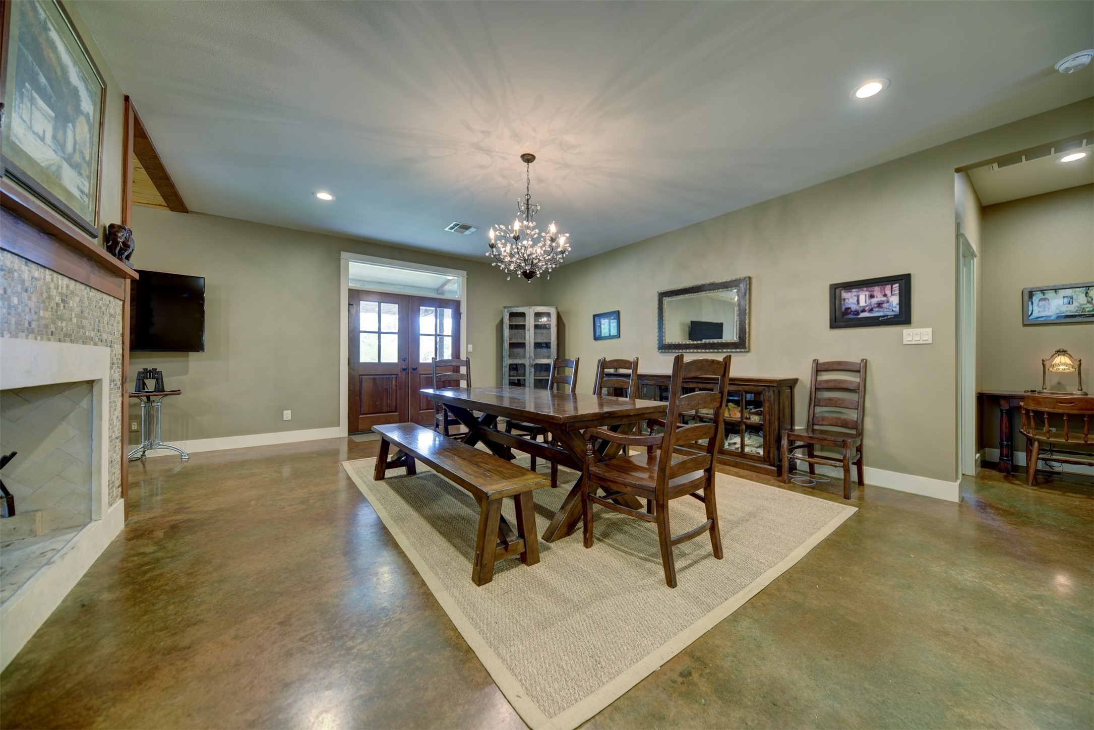 2003 Oak Ridge Road Weimar, TX 78962 - Photo 10 of 35