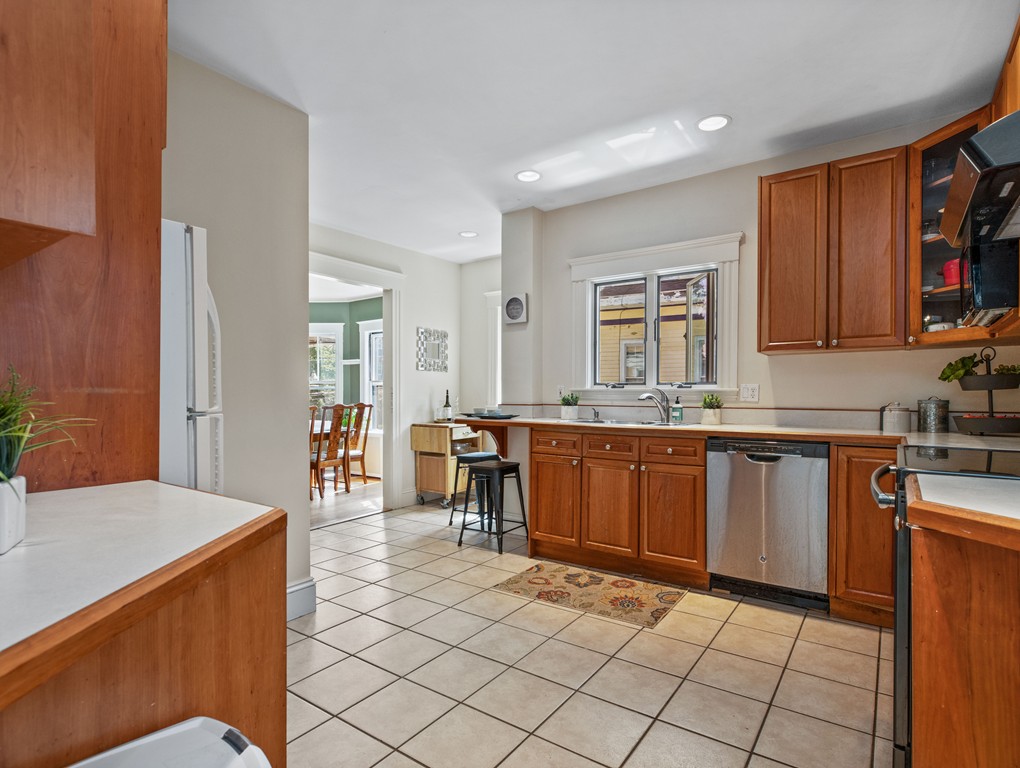7 Naples Road, Unit 2 Salem, MA 01970 - Photo 8 of 26 Gallery Image 8