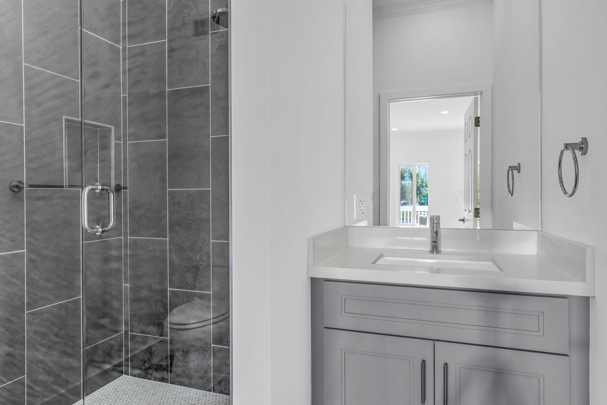 718 Largo Road Key Largo, FL 33037 - Photo 22 of 50 7-web-or-mls-718 Largo Rd - High Exposur