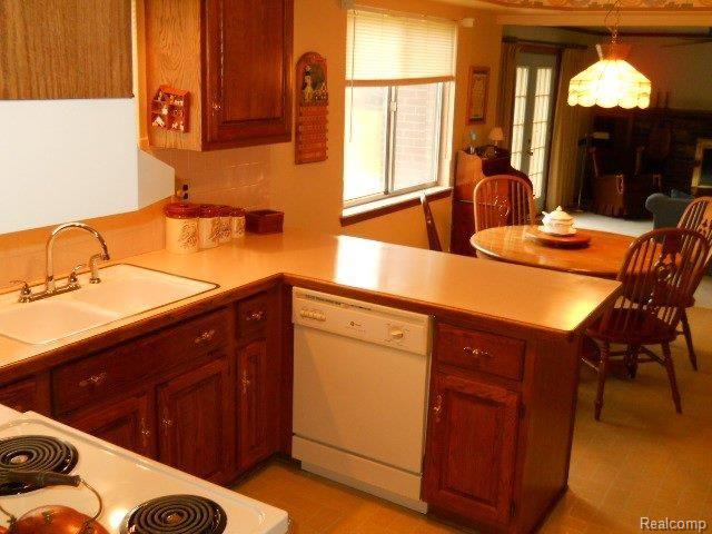 10922 Chicago Road Warren, MI 48093 - Photo 19 of 19 Open Floor Plan