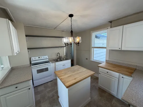 $175,000 | 260 West Railroad Avenue, Green River, WY 82935