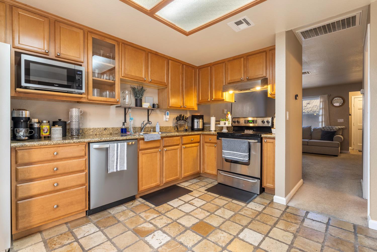 4020 Elmo Loop, Unit C Modesto, CA 95356 - Photo 14 of 41