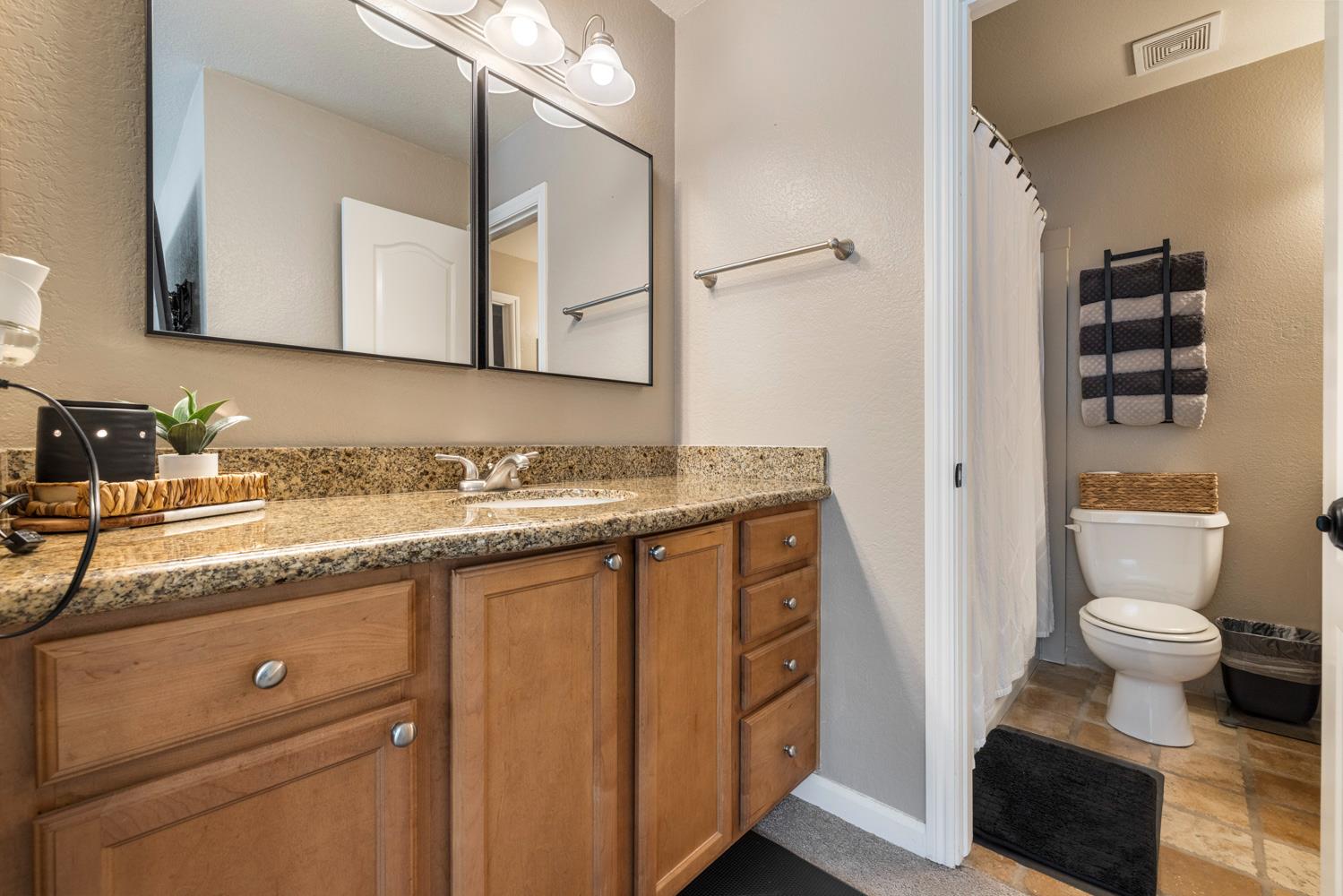 4020 Elmo Loop, Unit C Modesto, CA 95356 - Photo 23 of 41