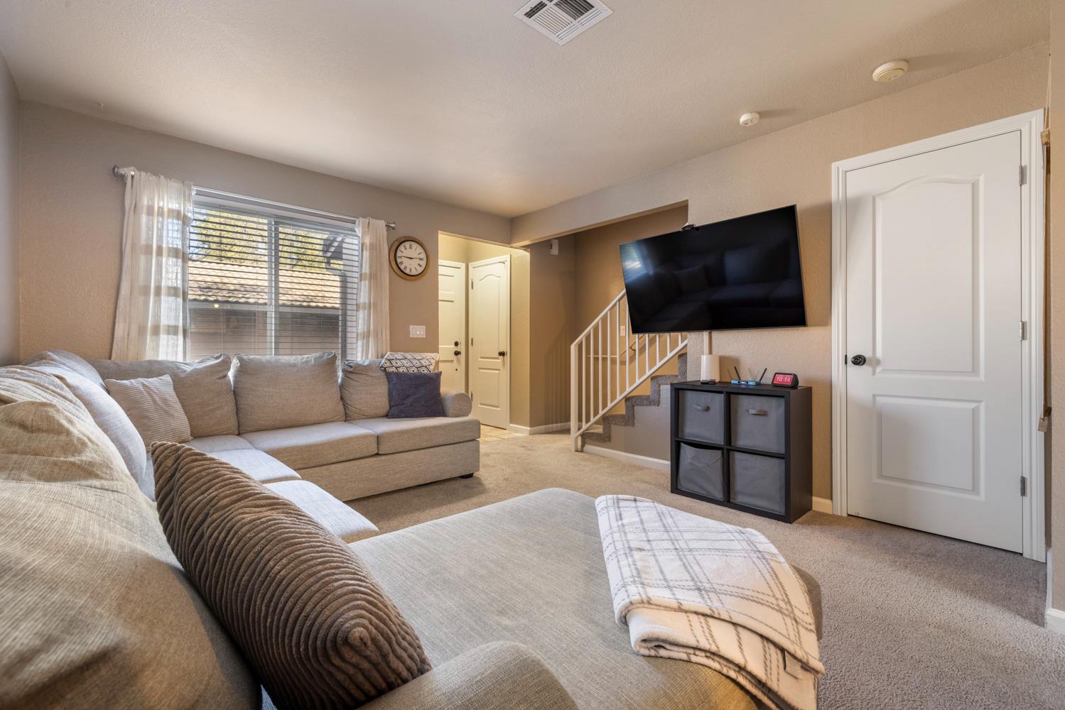 4020 Elmo Loop, Unit C Modesto, CA 95356 - Photo 10 of 41