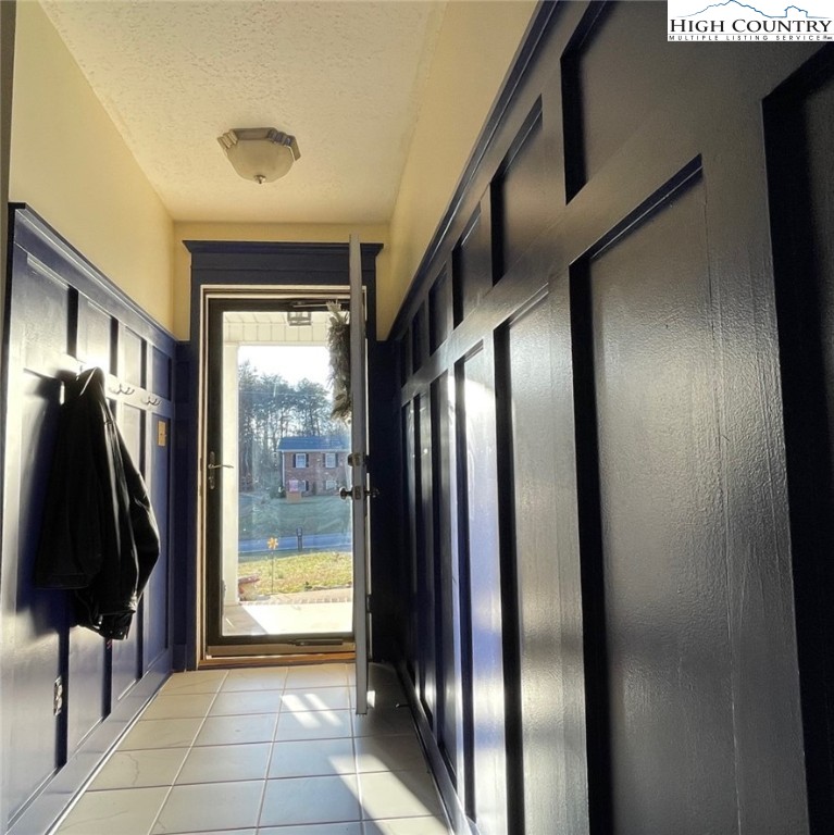 3490 Section House Road Hickory, NC 28601 - Photo 6 of 39 a view of a entryway