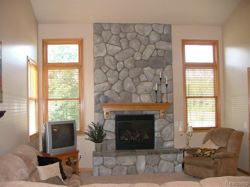 7439 Faussett Road Fenton, MI 48430 - Photo 8 of 21 Great Room Gas Fireplace