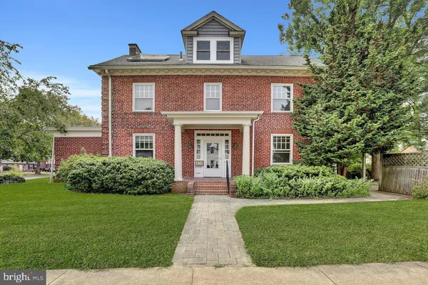$4,100 | 121 Kensington Avenue, Trenton, NJ 08618