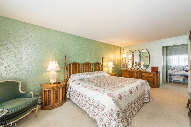 30 Clearfield Road Succasunna, NJ 07876 - Photo 17 of 35