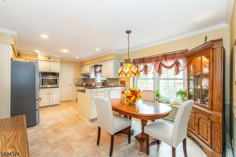 30 Clearfield Road Succasunna, NJ 07876 - Photo 6 of 35