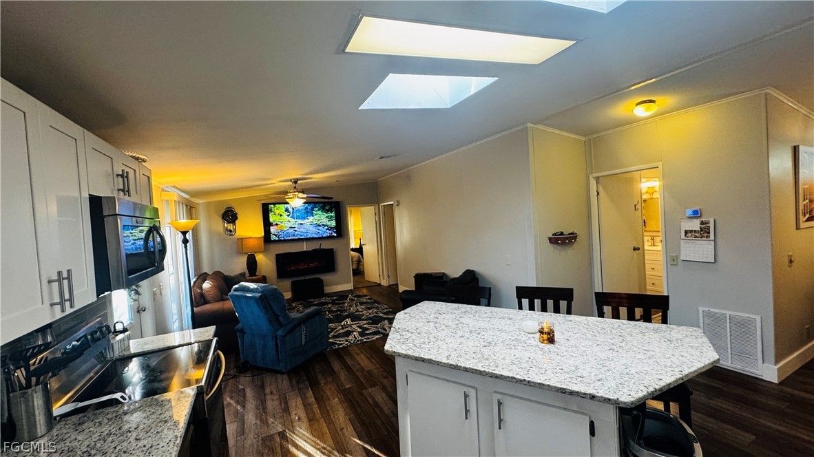 173 Belle Isle Circle Naples, FL 34112 - Photo 5 of 11