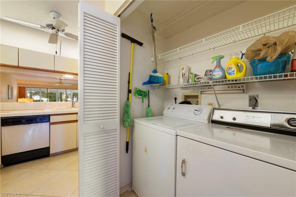 1231 Commonwealth Circle, Unit Q103 Naples, FL 34116 - Photo 4 of 22 Washer/dryer