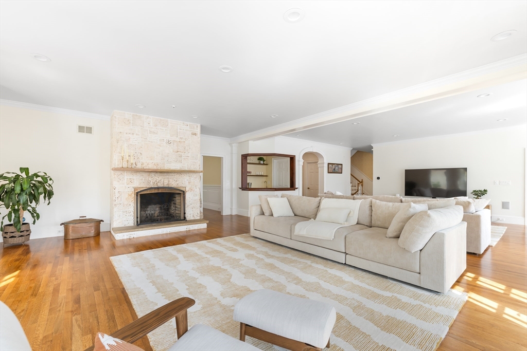 75 Washington Street Sherborn, MA 01770 - Photo 12 of 42