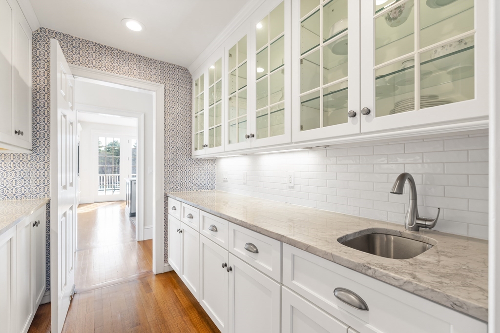 75 Washington Street Sherborn, MA 01770 - Photo 8 of 42