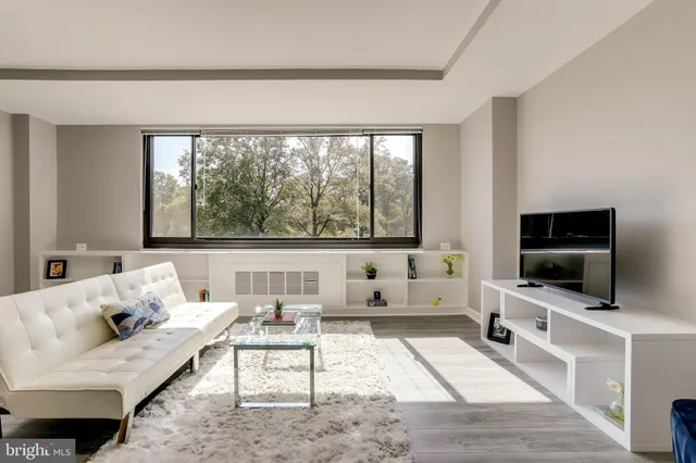 $2,350 | 1011 Arlington Boulevard, Unit 442, Arlington, VA 22209